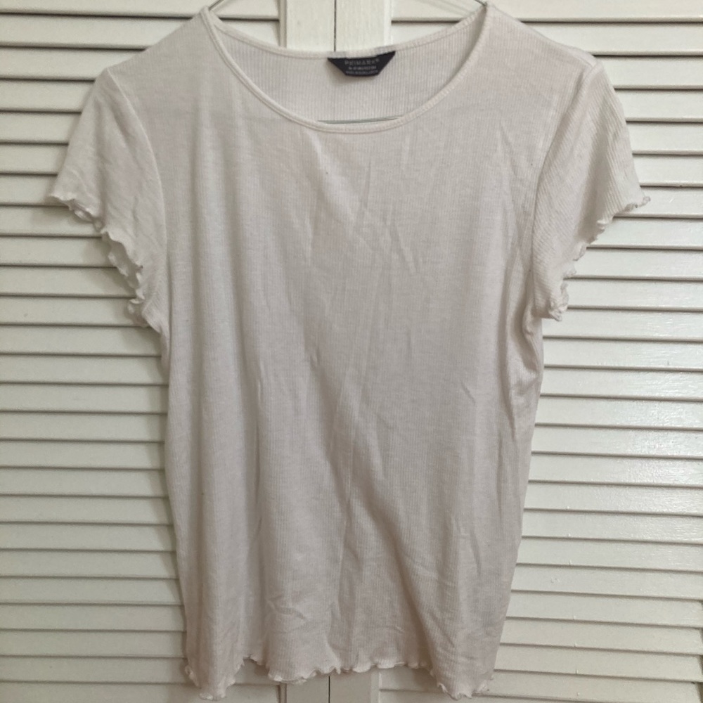 White lettuce hem shirt